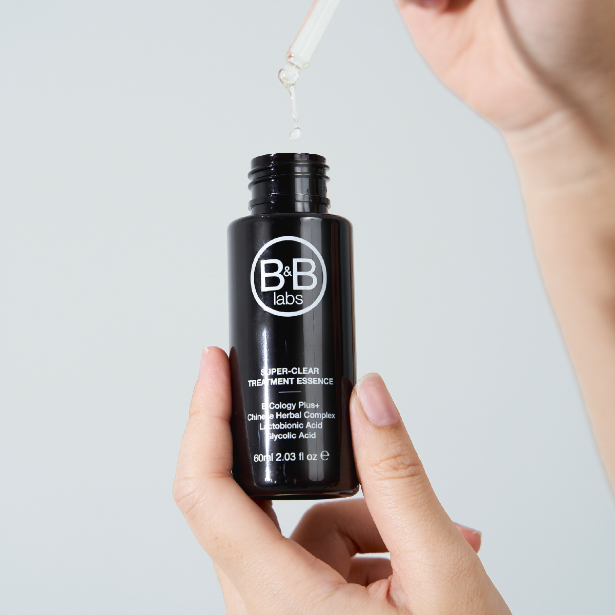 Super-Clear Treatment Essence