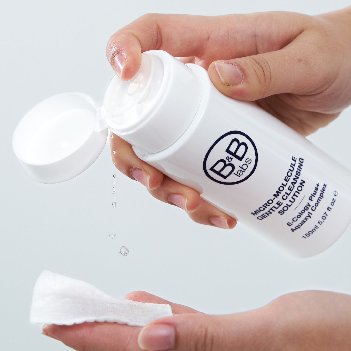 Micro-Molecule Gentle Cleansing Solution